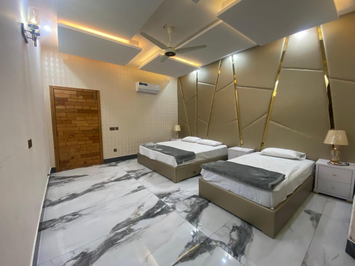 Burj Al Bahria Town Luxury Suites 라호르 외부 사진