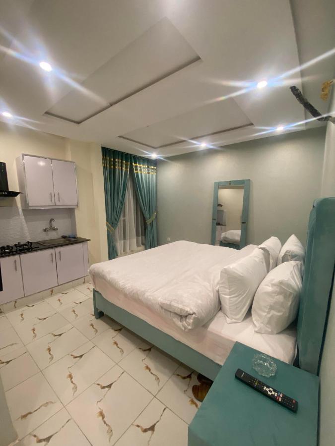 Burj Al Bahria Town Luxury Suites 라호르 외부 사진