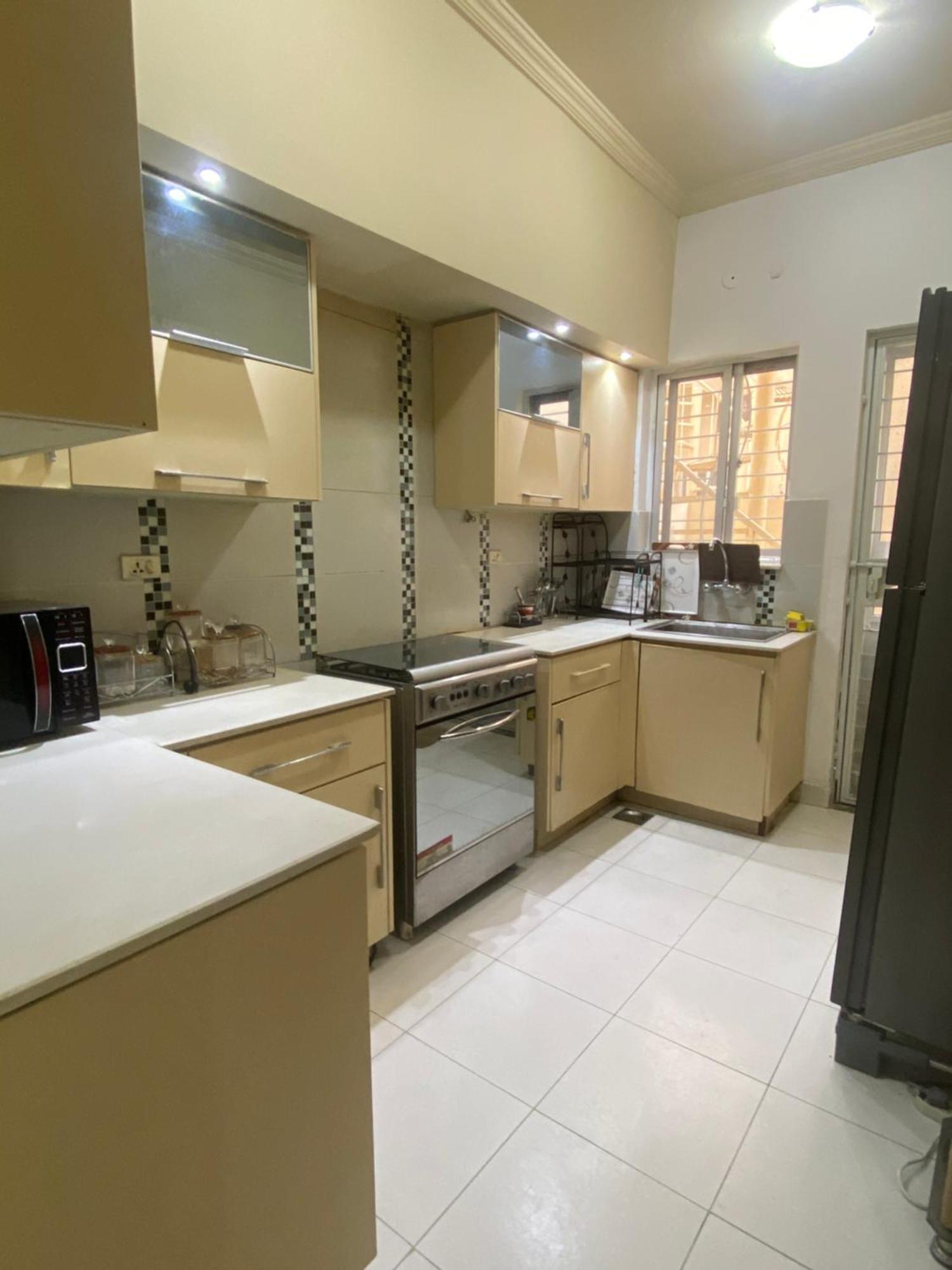 Burj Al Bahria Town Luxury Suites 라호르 외부 사진