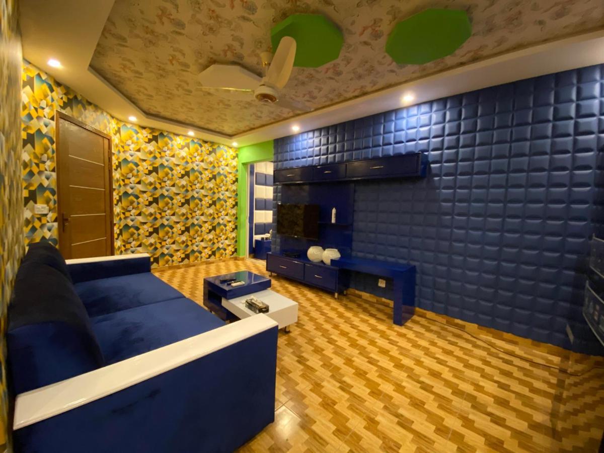 Burj Al Bahria Town Luxury Suites 라호르 외부 사진
